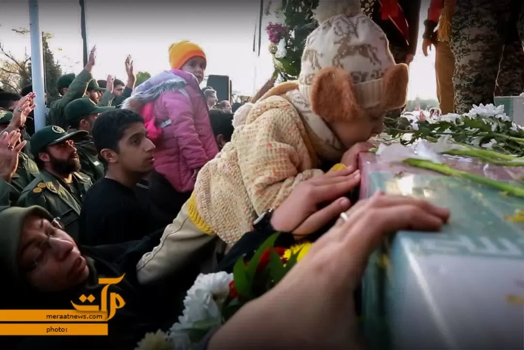 استقبال سمنانی‌ها از پیکر مطهر 5 شهید گمنام