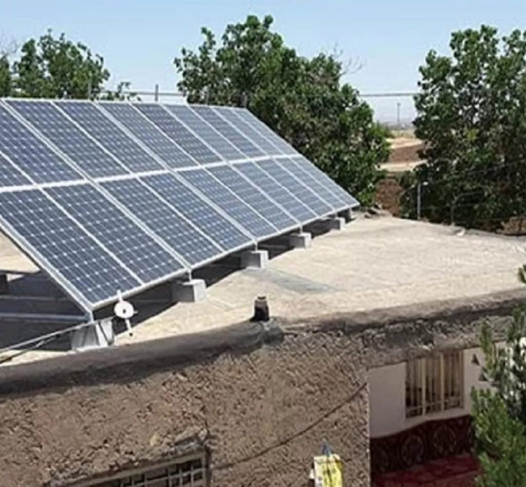 نصب پنل خورشیدی در آرادان