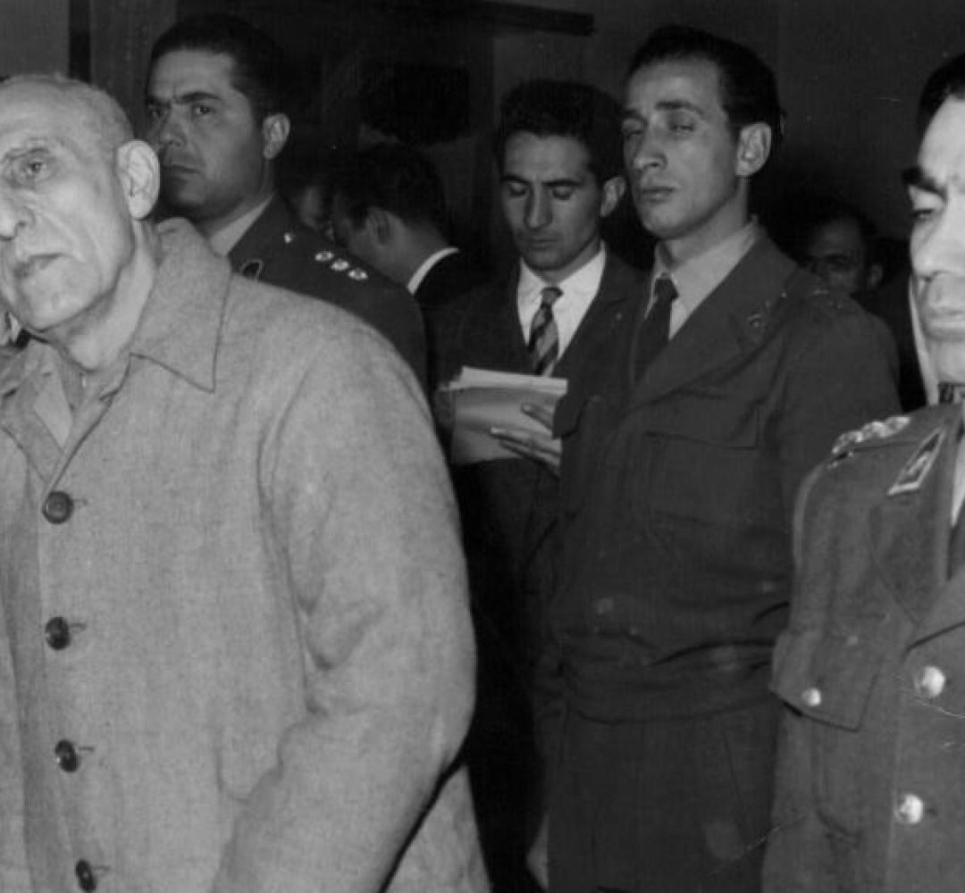 روزی که اعتماد به غرب در تهران سوخت