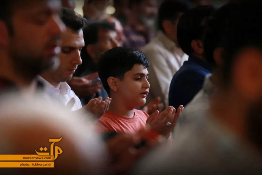 سمنانی‌ها نماز عید فطر را اقامه کردند
